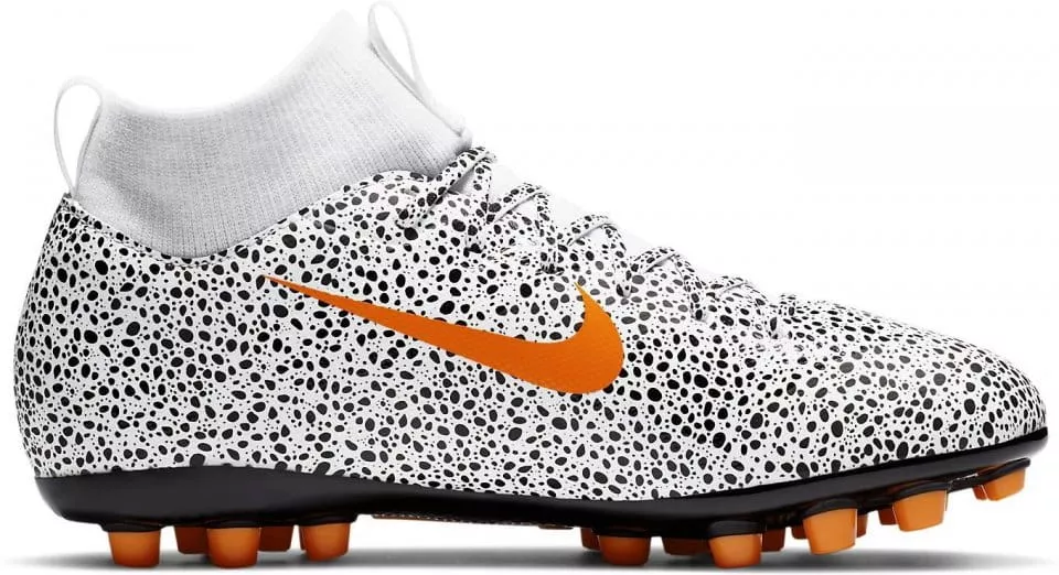 Kopačka na umělou trávu pro malé/větší děti Nike Jr. Mercurial Superfly 7 Academy CR7 Safari AG