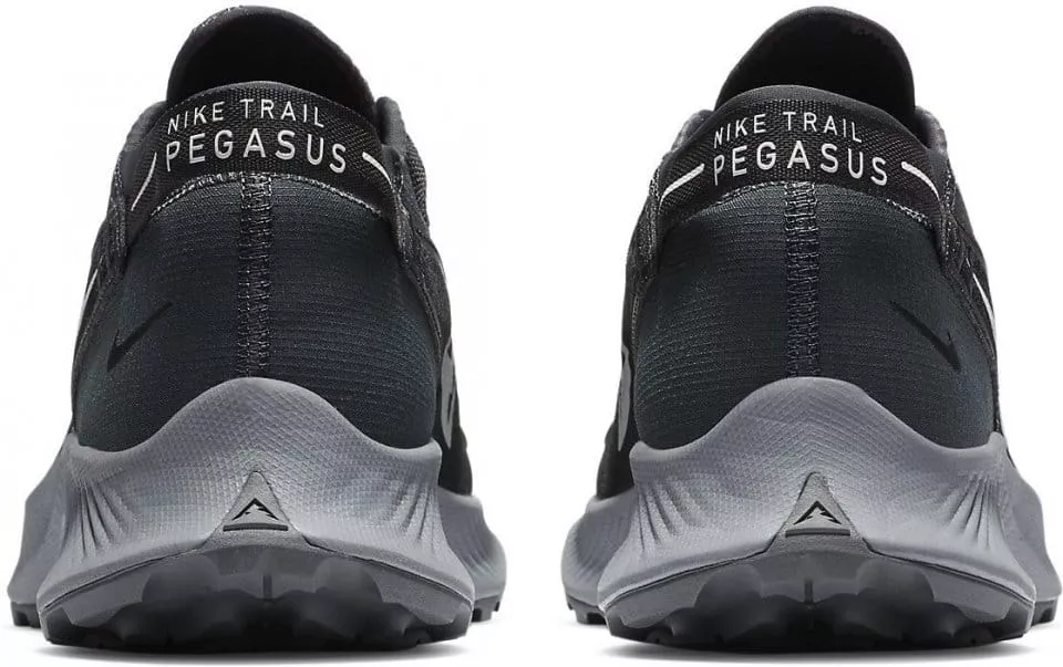 Nike PEGASUS TRAIL 2 Terepfutó cipők