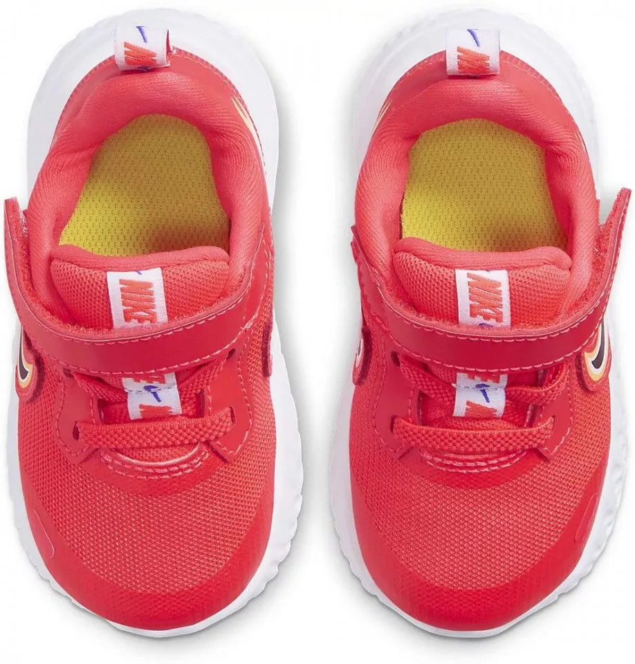 Bota pro kojence a batolata Nike Revolution 5 Fire