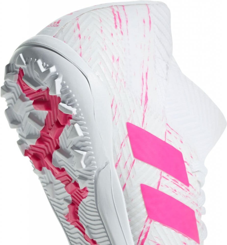 Adaptación Belicoso insertar Zapatos de fútbol sala adidas nemeziz 18.3 tf j kids pink - 11teamsports.es