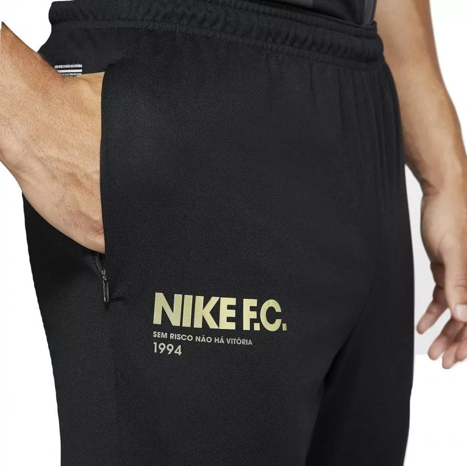 Kalhoty Nike cn2747-010