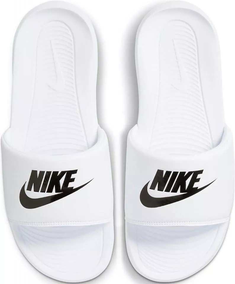 Natikači Nike Victori One