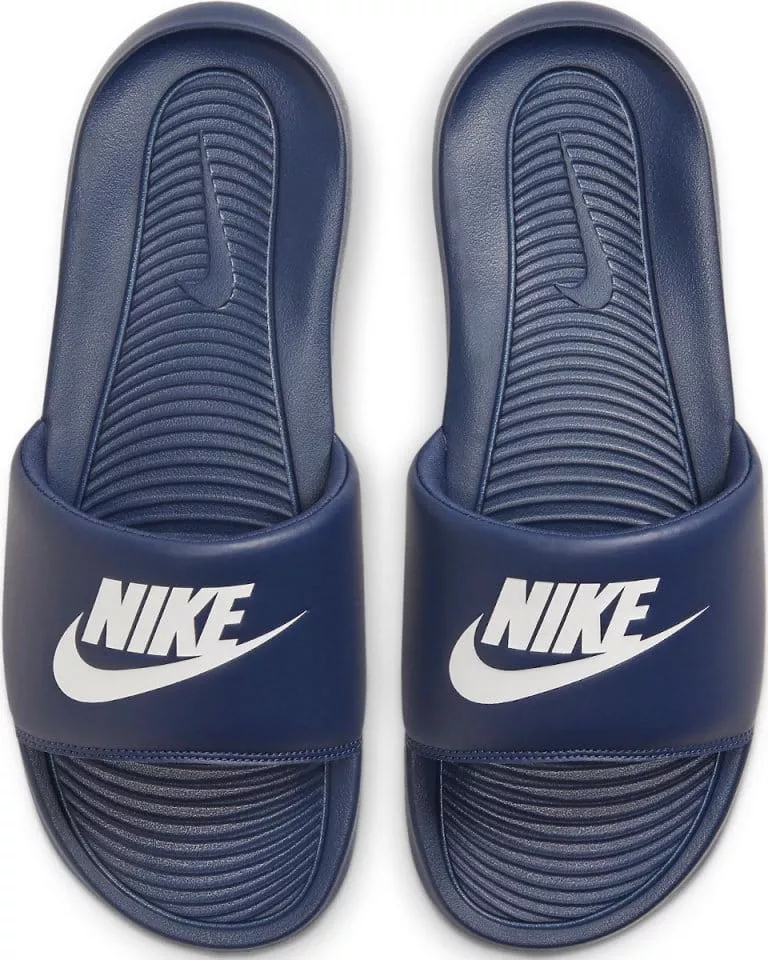 Natikači Nike Victori One