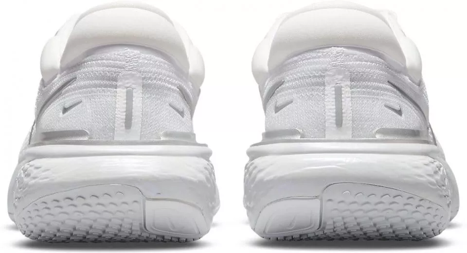 Bežecké topánky Nike WMNS ZOOMX INVINCIBLE RUN FK