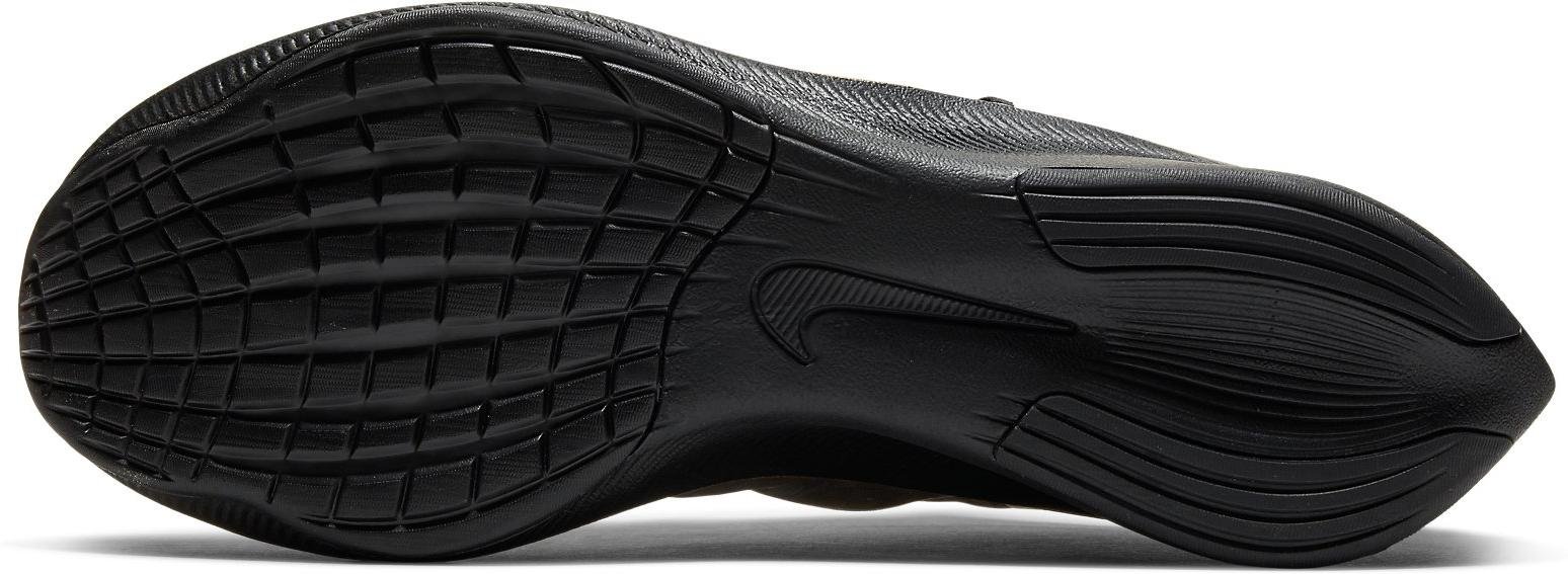 zoom fly 3 carbon plate