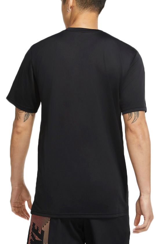 T-shirt Nike swoosh