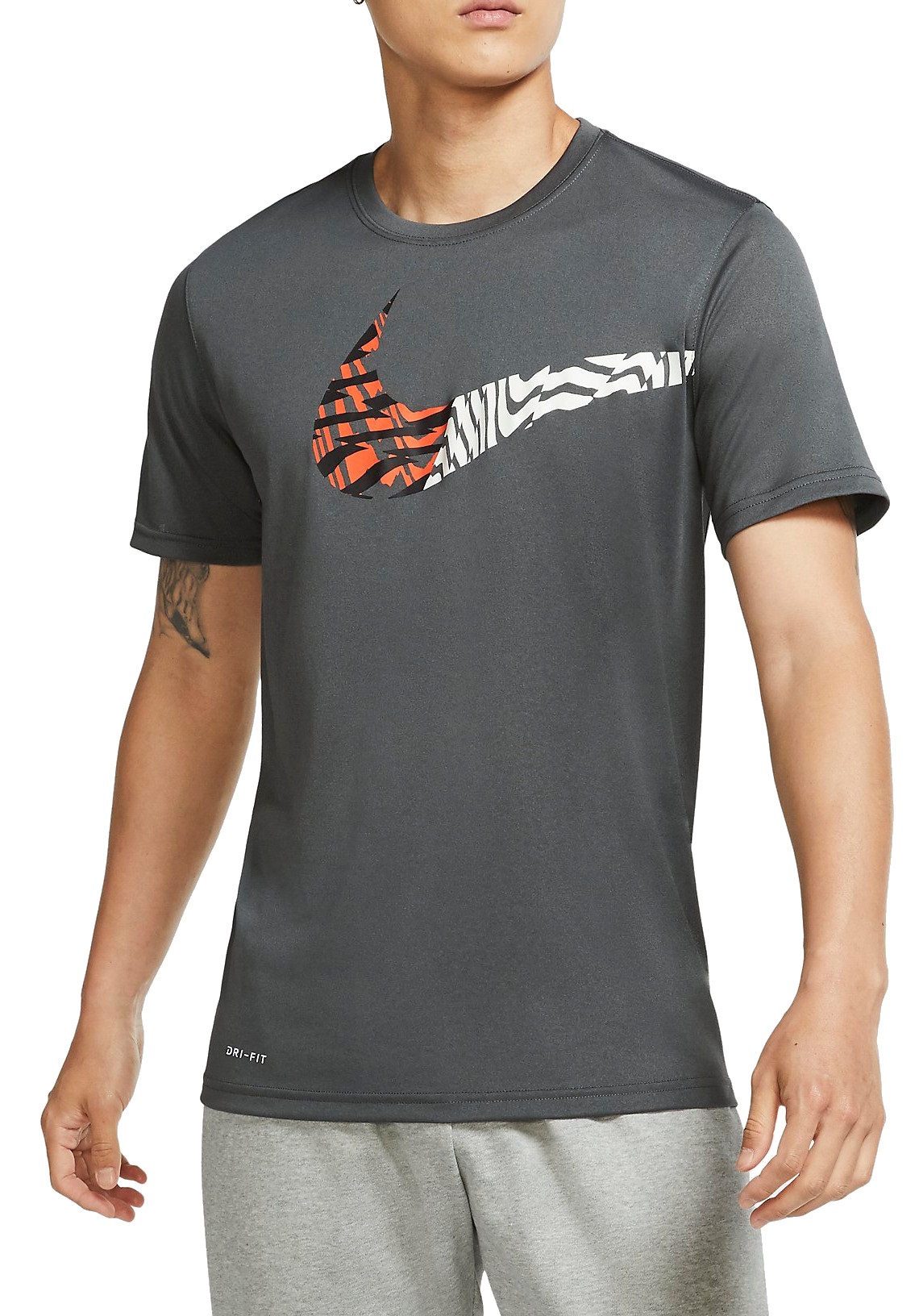 T-shirt free Nike swoosh 8