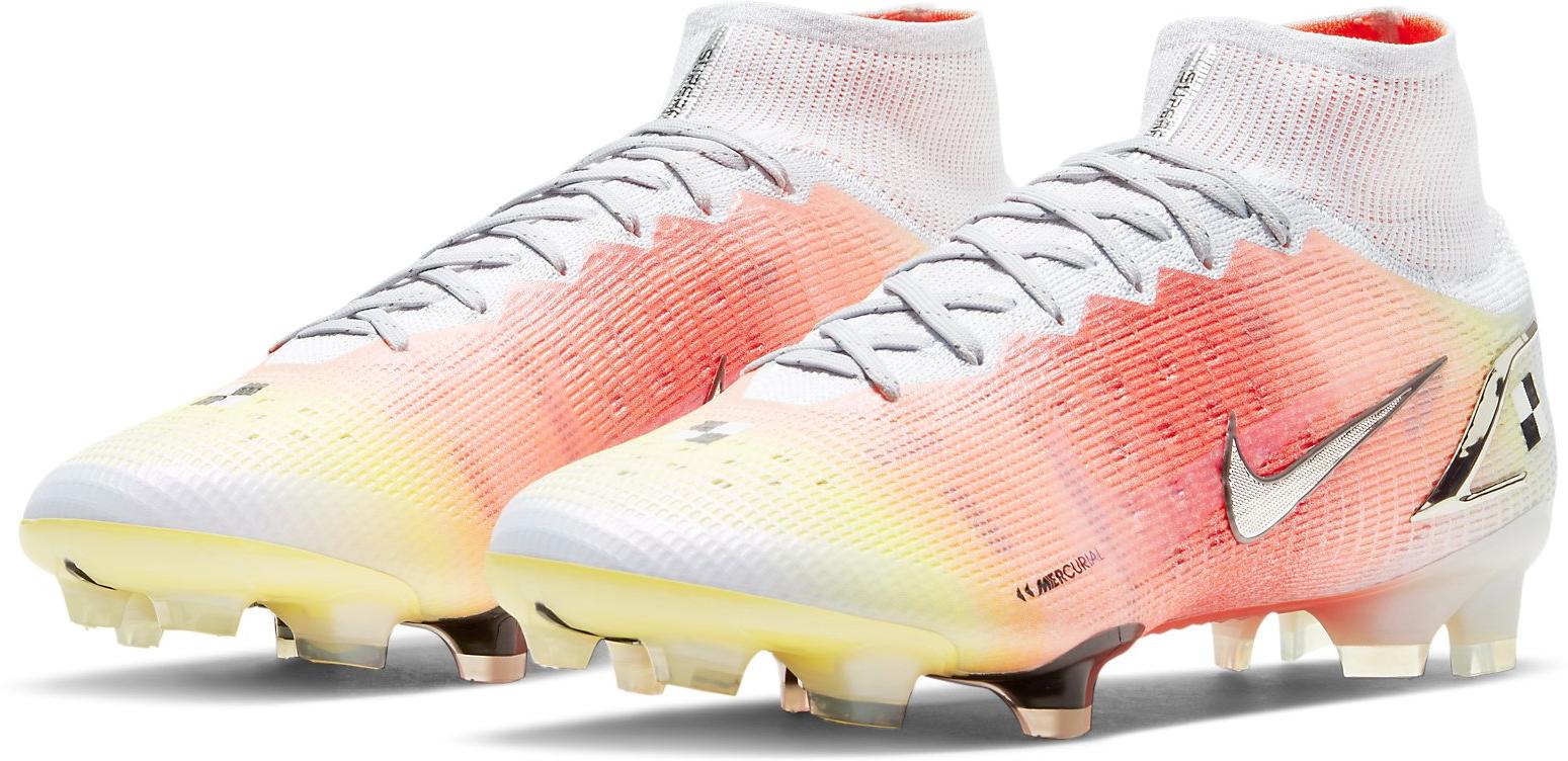 Nike mercurial superfly 8 (dragonfly colourway), Men's Fashion, Footwear,  Boots on Carousell