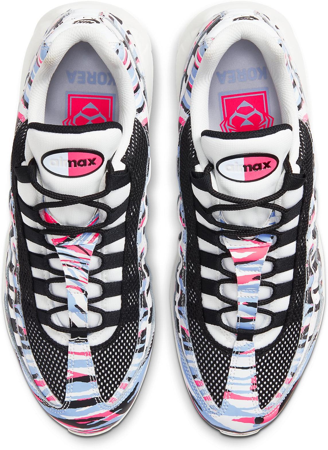 air max 95 korea on feet