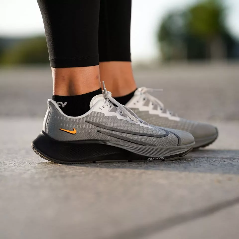 Pantofi de alergare Nike WMNS AIR ZOOM PEGASUS 37 SHADOW