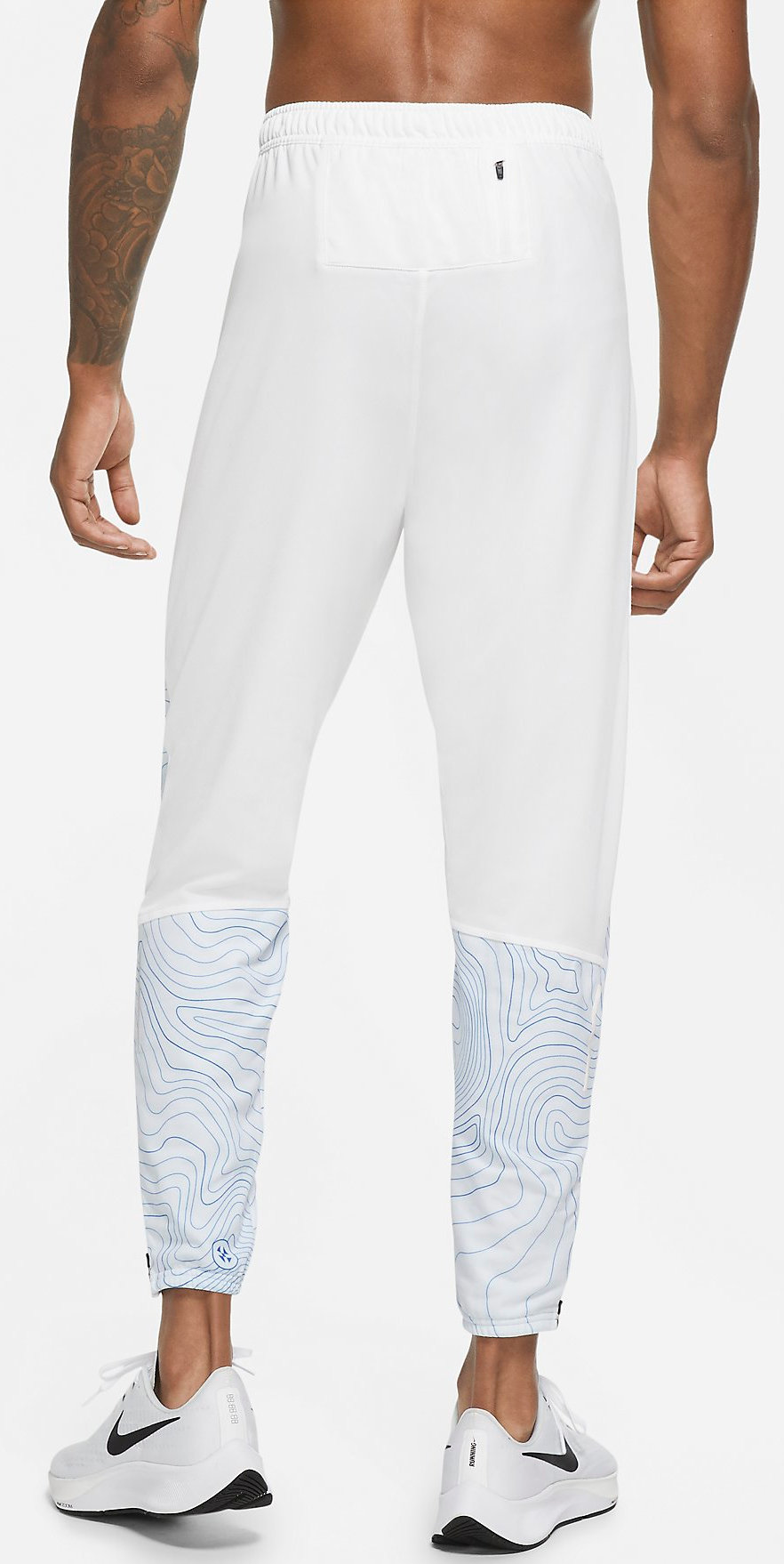 nike therma essential trousers