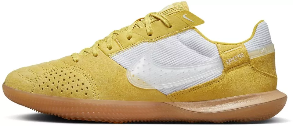 Dvoranski čevlji Nike STREETGATO