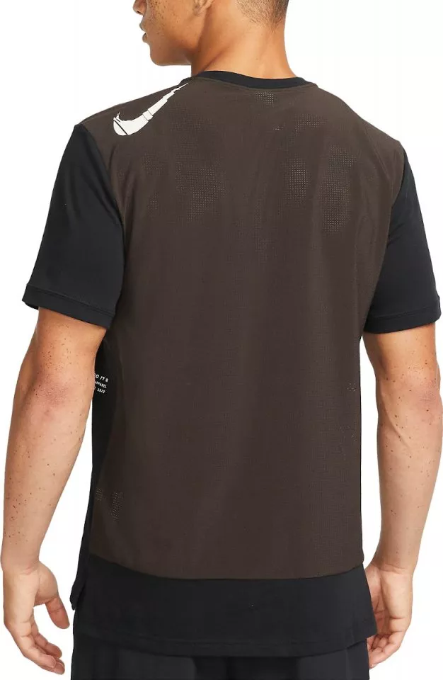 T-Shirt Nike Dri-FIT Men s Short-Sleeve Training Top