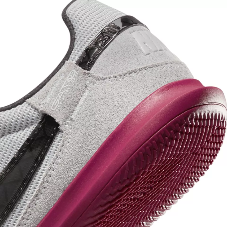 Kopačky pro malé i větší děti Nike Jr. Streetgato IC