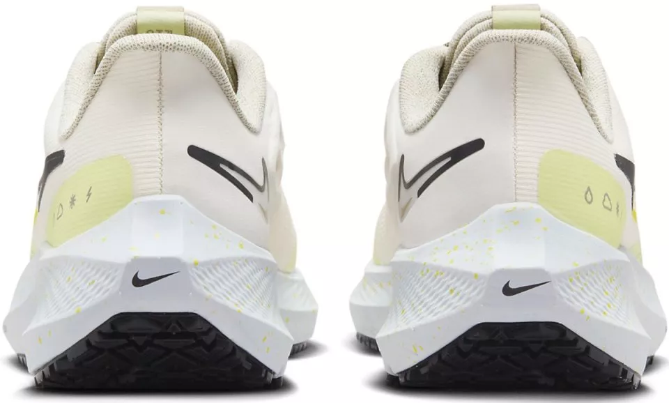 Dámské běžecké boty Nike Pegasus Shield