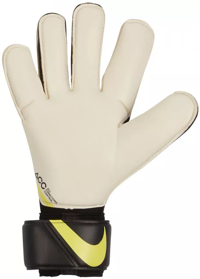 Goalkeeper's Nike Vapor Grip3 Goalkeeper Soccer Gloves
