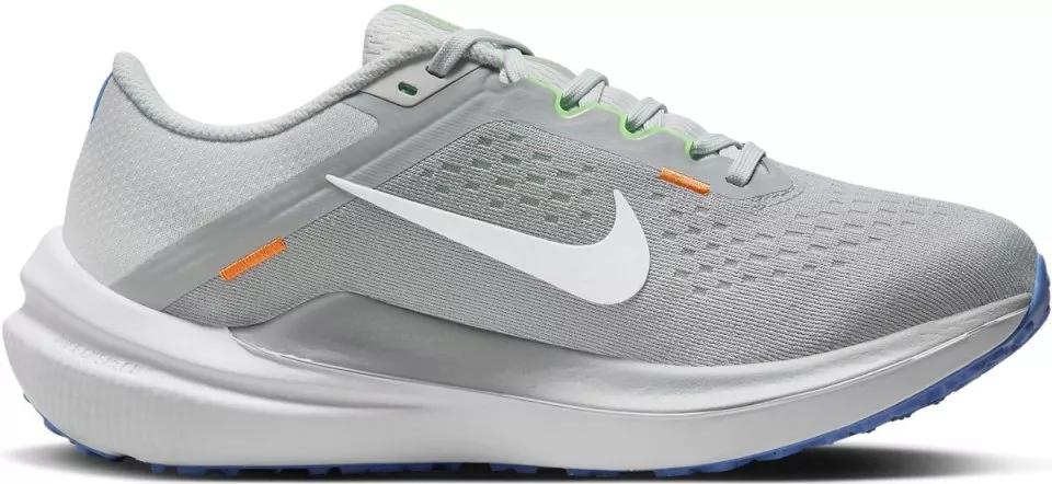 Running shoes Nike Winflo 10