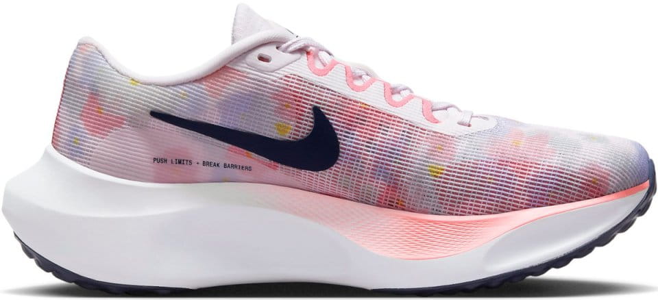 nike zoom fly running shoes