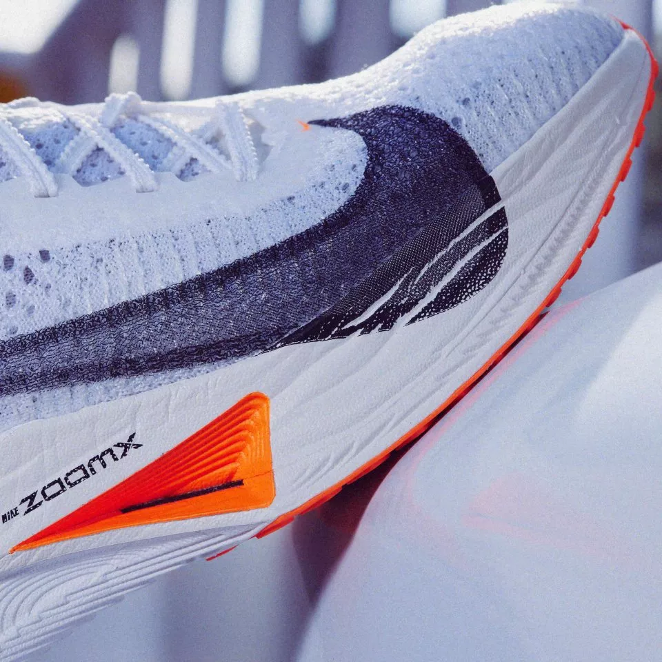 nike vaporfly zoomx