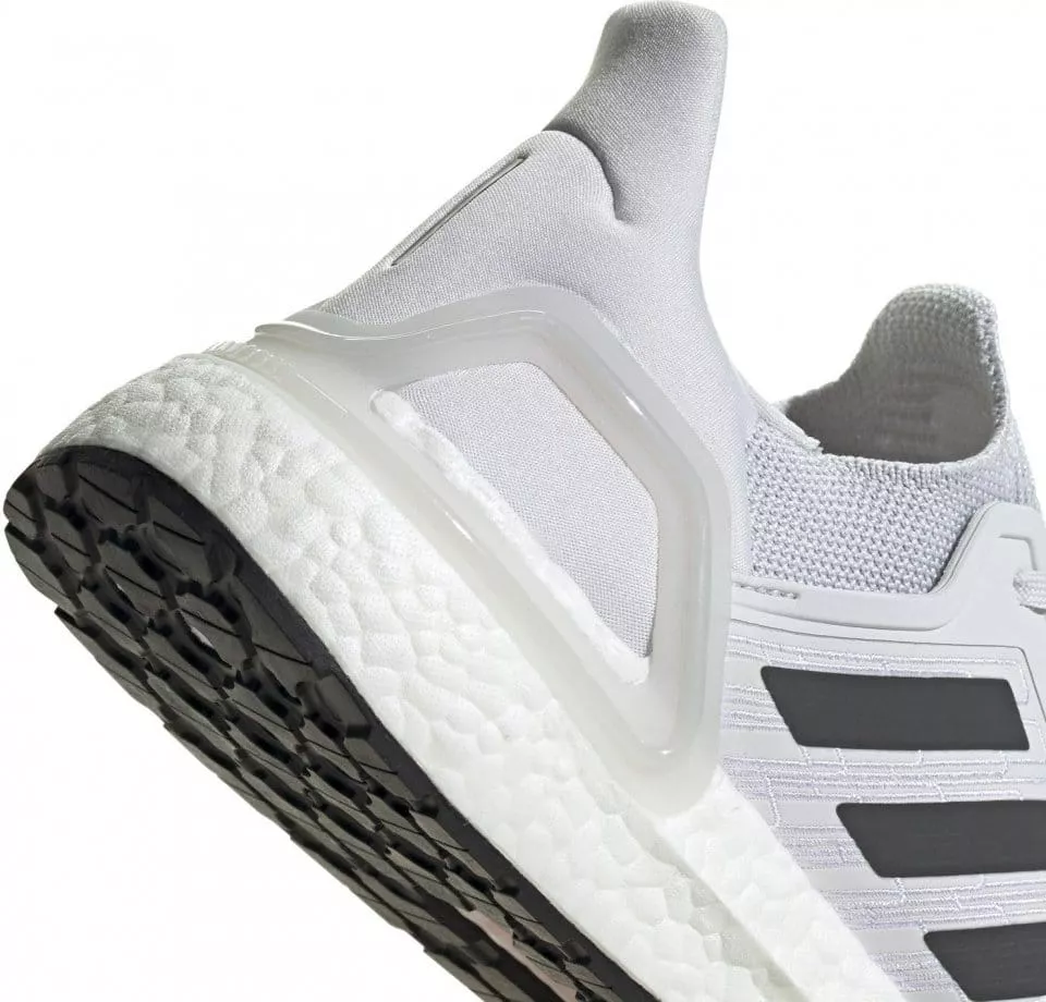 adidas ULTRABOOST 20 Futócipő