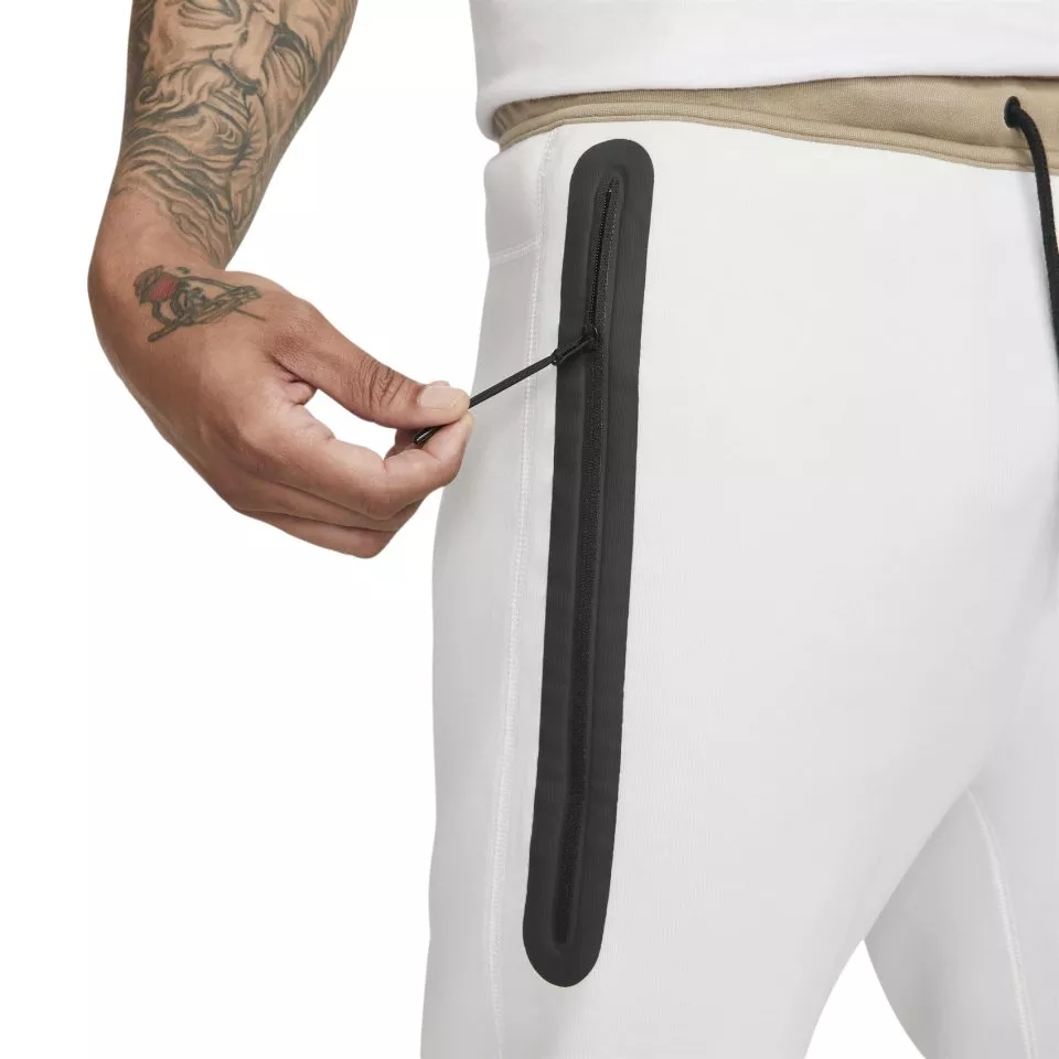 Pantaloni Nike Tech Fleece