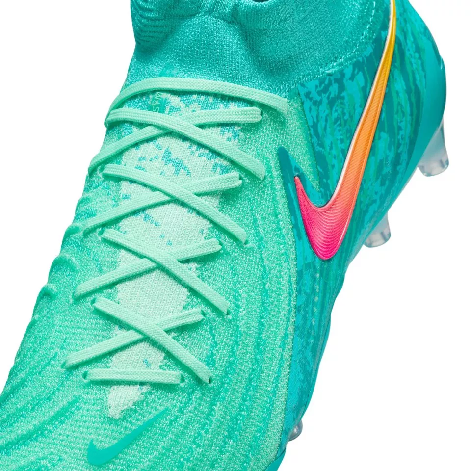 Nogometni čevlji Nike PHANTOM LUNAII ELITE LV8 AGPRO