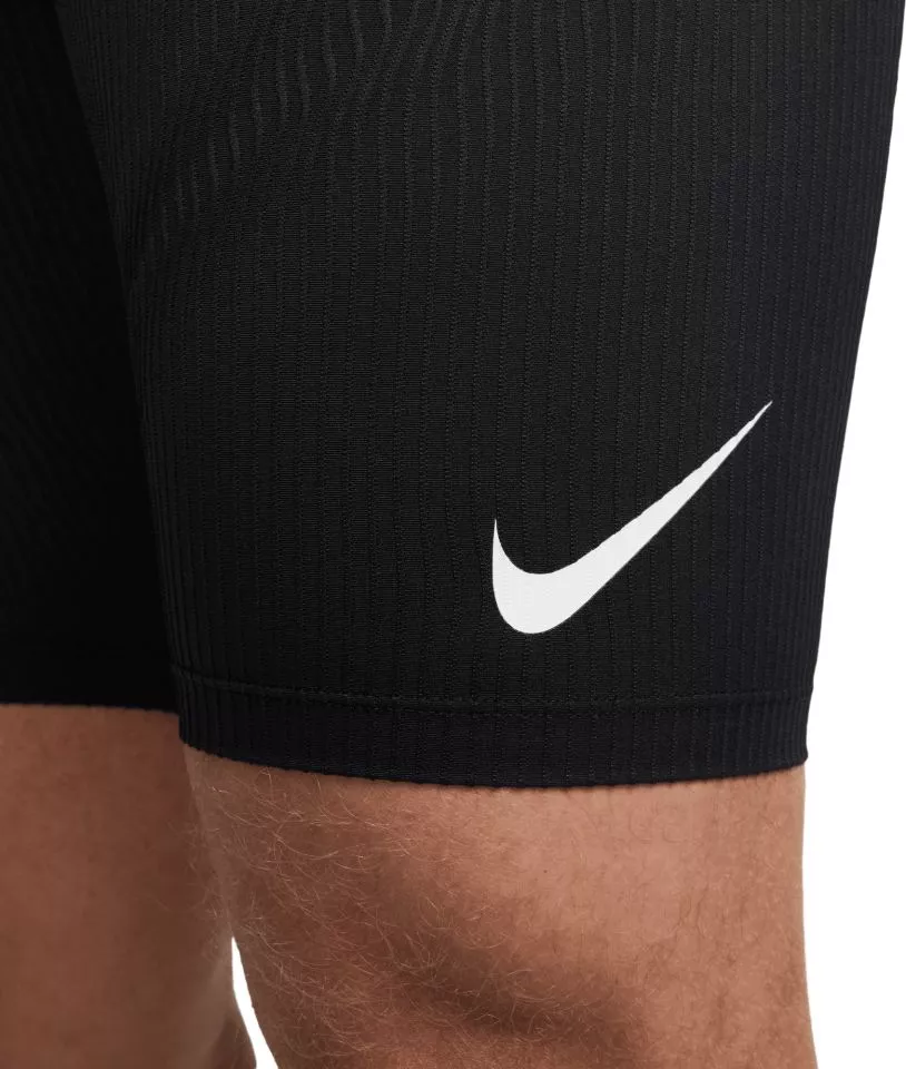 Sorturi Nike AeroSwift