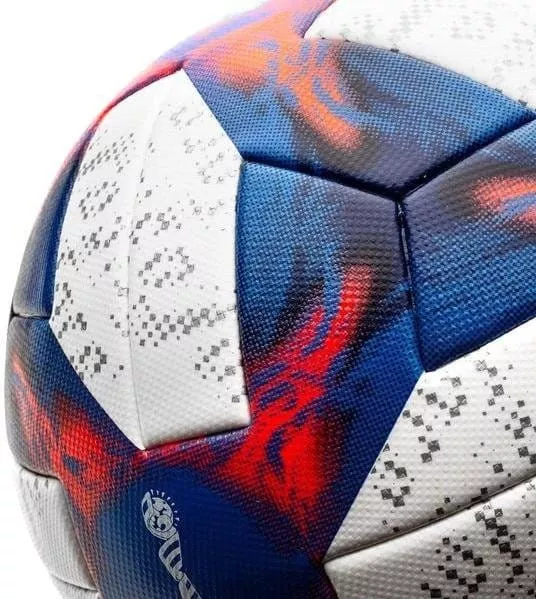Fotbalový míč adidas Tricolore