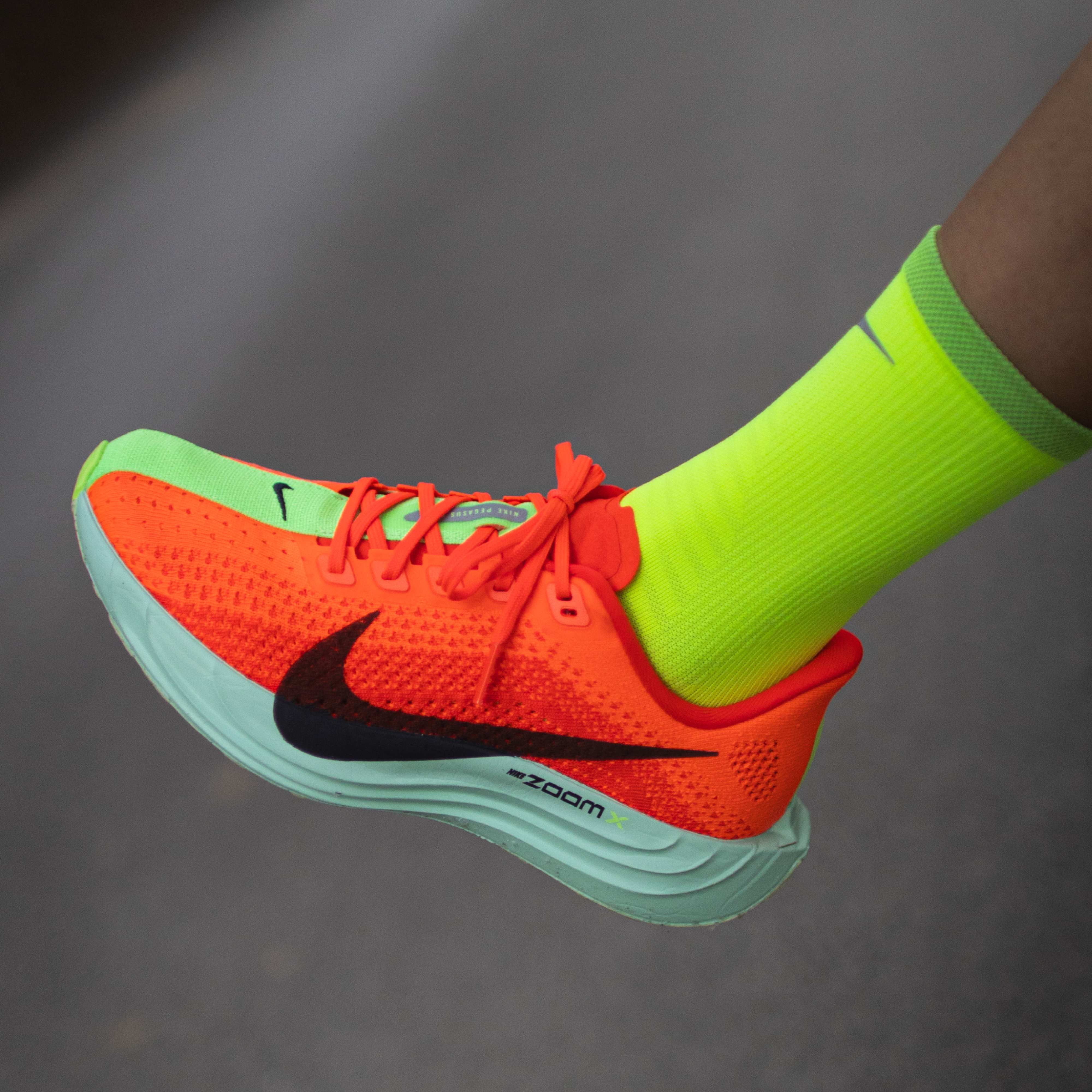 Running shoes Nike Pegasus Plus - Top4Running.com