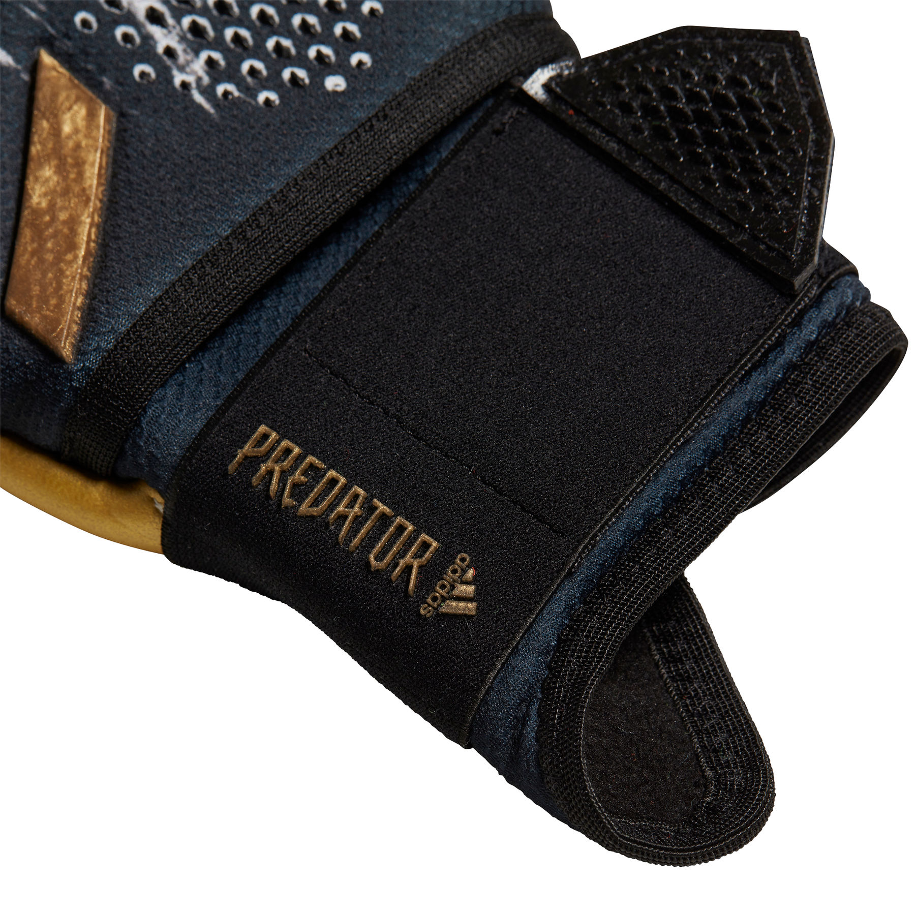 Goalkeeper's gloves adidas PRED GL PRO ULT RFS - Top4Football.com