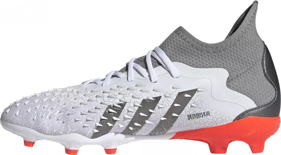 Buty piłkarskie adidas PREDATOR FREAK .1 FG J