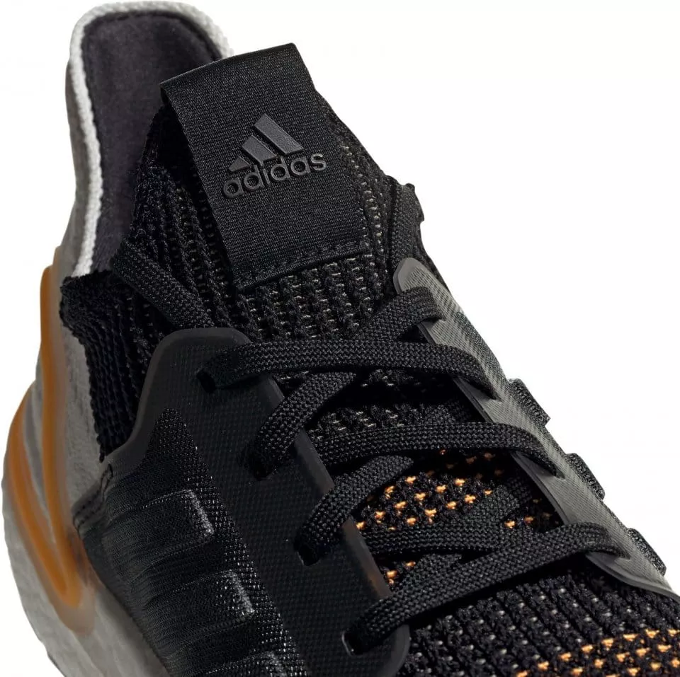 Bežecké topánky adidas UltraBOOST 19 m