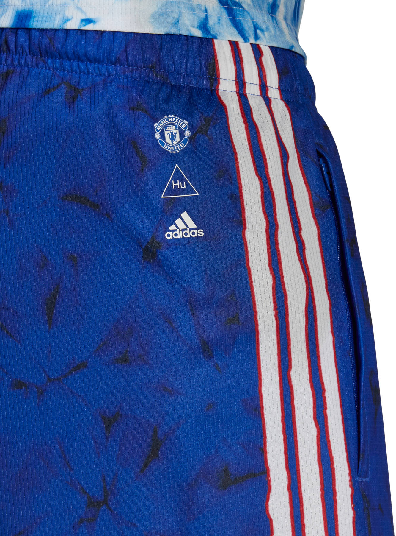 man united human race shorts