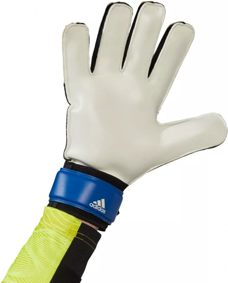 Goalkeeper's gloves adidas PRED GL TRN