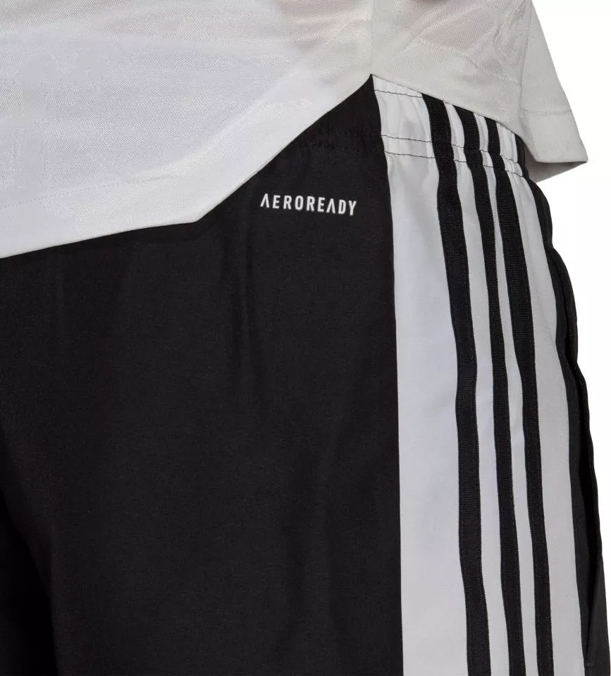 Pantalón corto adidas SQ21 DT SHO