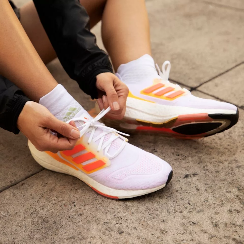 Running shoes adidas ULTRABOOST 22 W