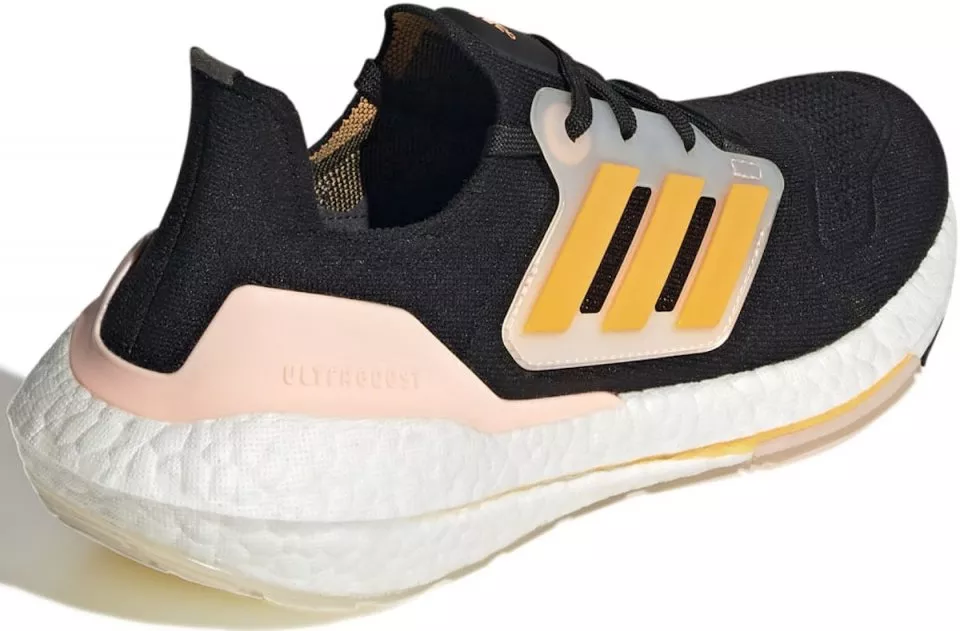 Dámské běžecké boty adidas Ultraboost 22