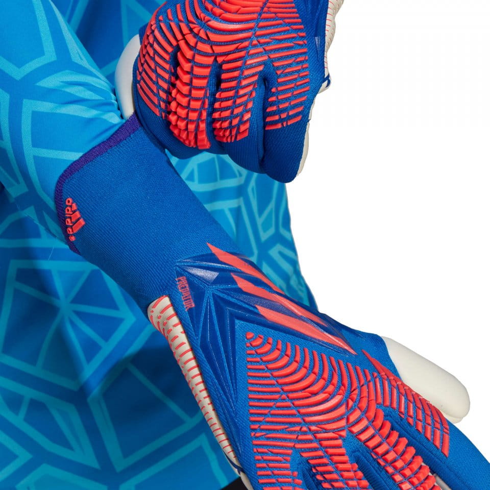 Goalkeeper's gloves adidas PRED GL PRO