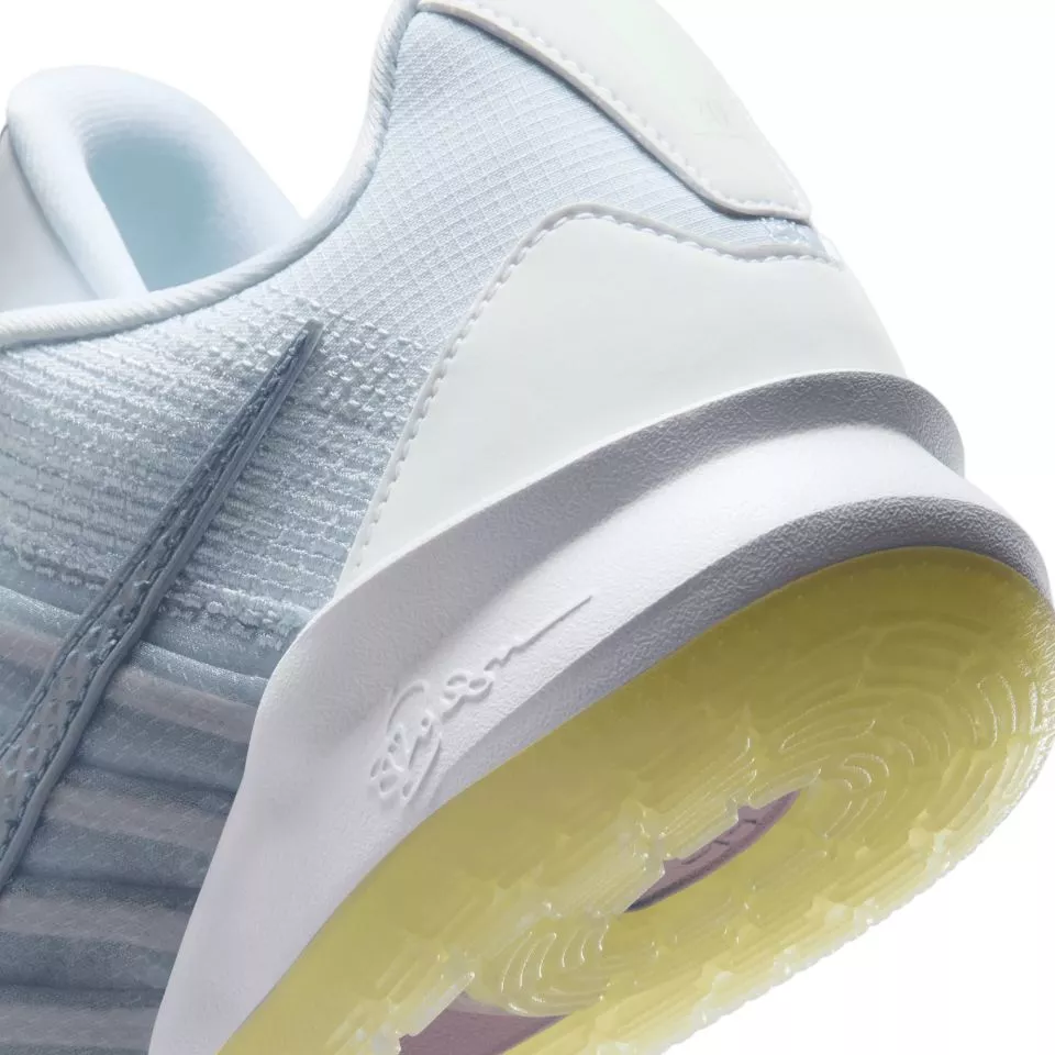Buty do koszykówki Nike Sabrina 3