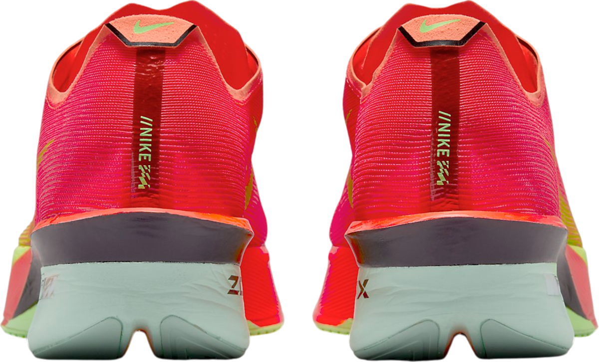 シューズ NIKE - NIKE Vaporfly 4% Flyknit    26cm Nike Vaporfly 4 Men's Road Racing Shoes. Nike.com