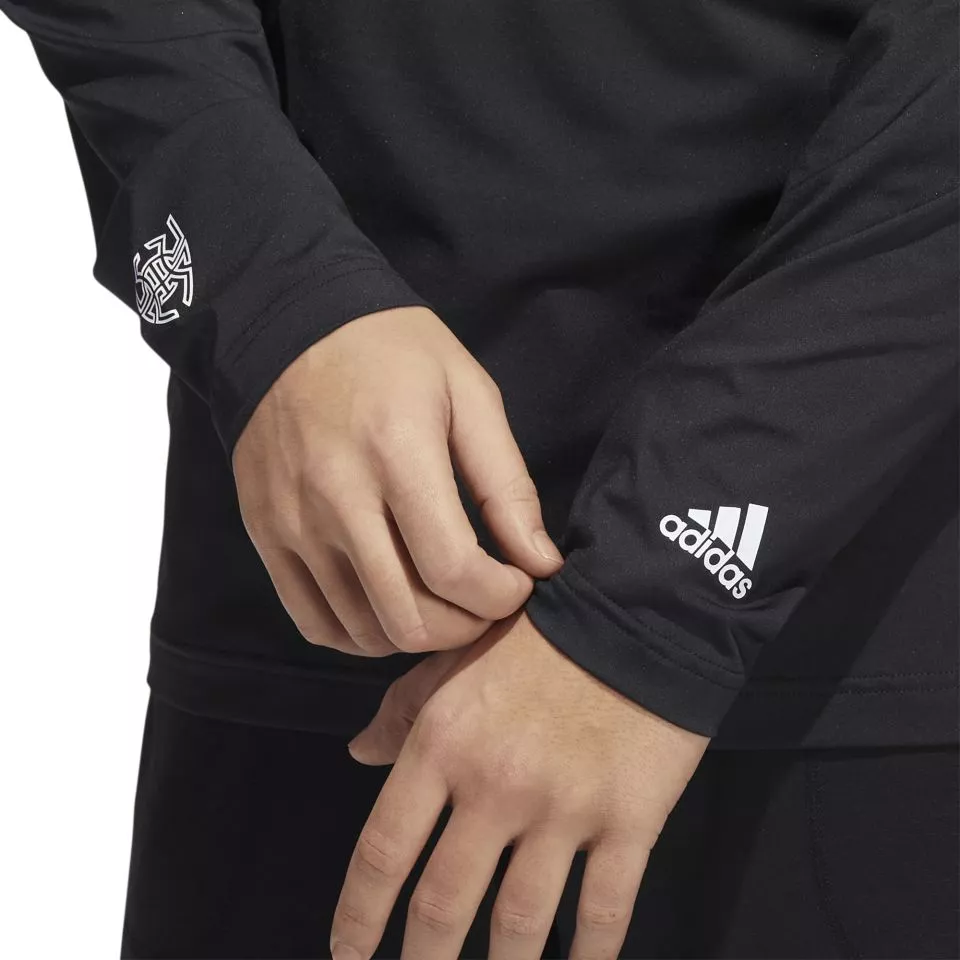 Суитшърт с качулка adidas DM LW PO