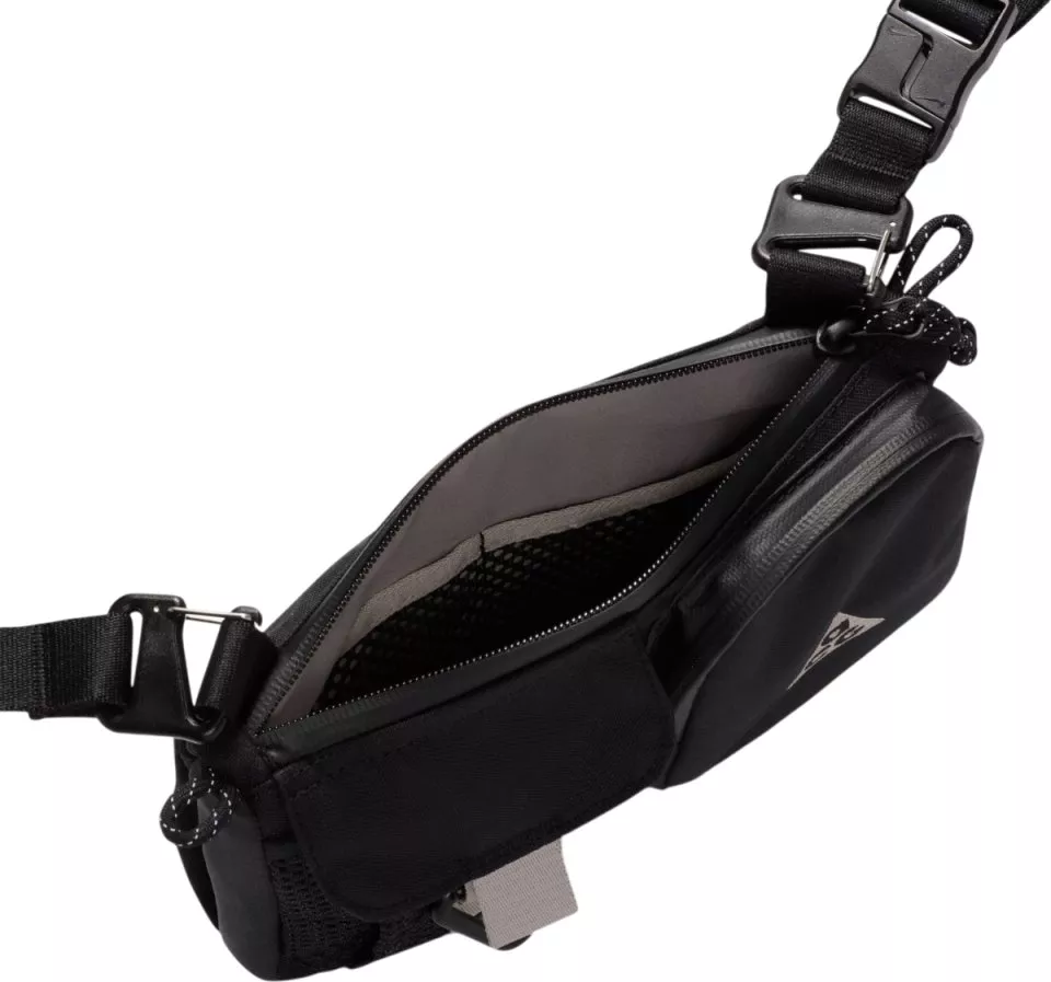 Tasche Nike ACG DAYMAX Shoulder Bag