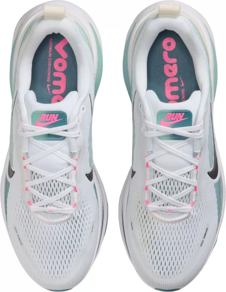 Running shoes Nike Vomero 18
