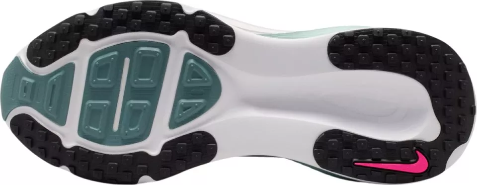 Running shoes Nike Vomero 18