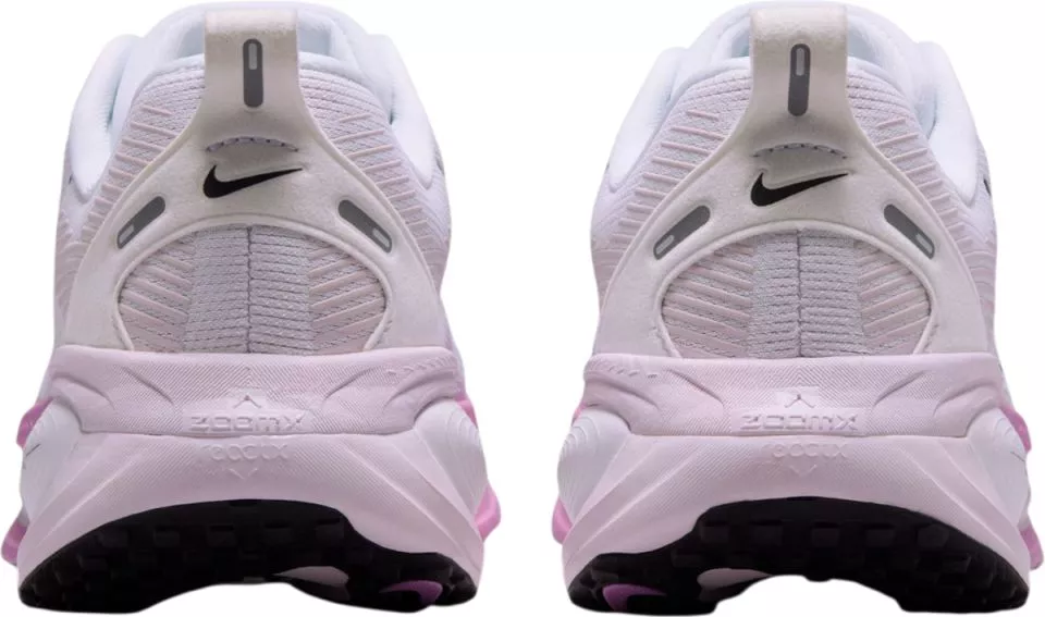 Running shoes Nike Vomero 18