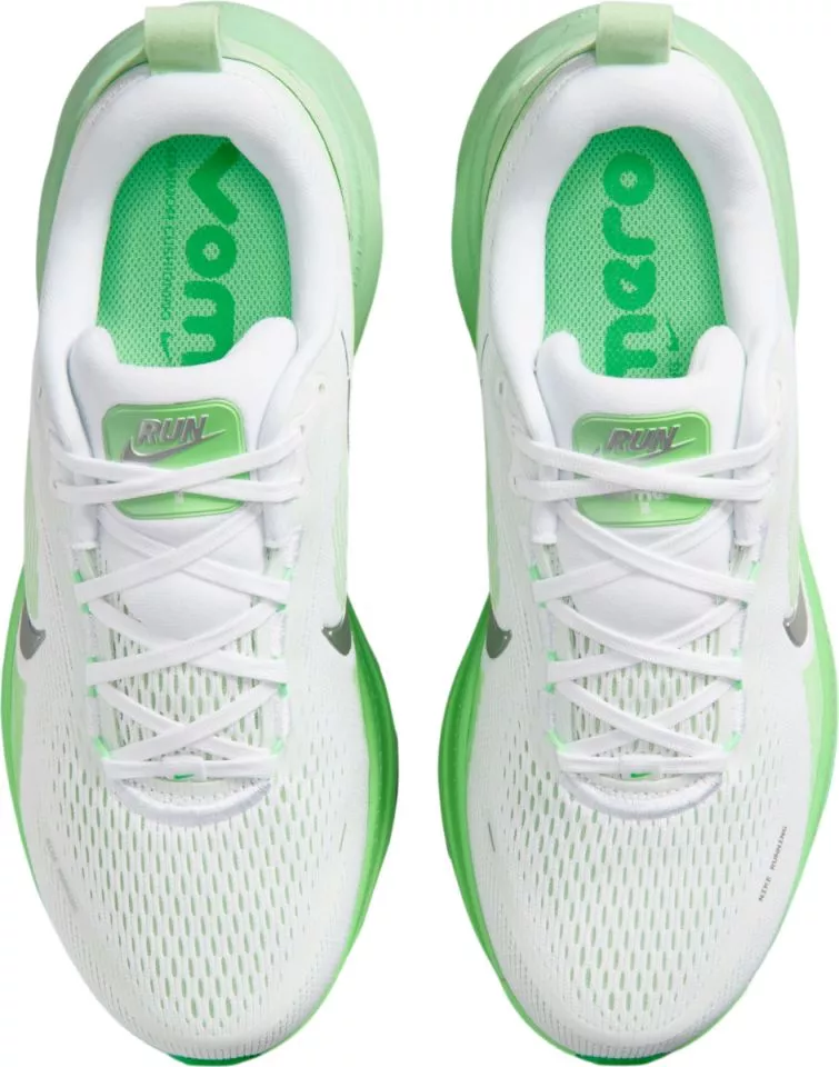 Running shoes Nike Vomero 18