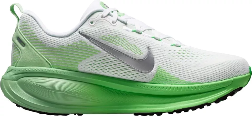 Running shoes Nike Vomero 18
