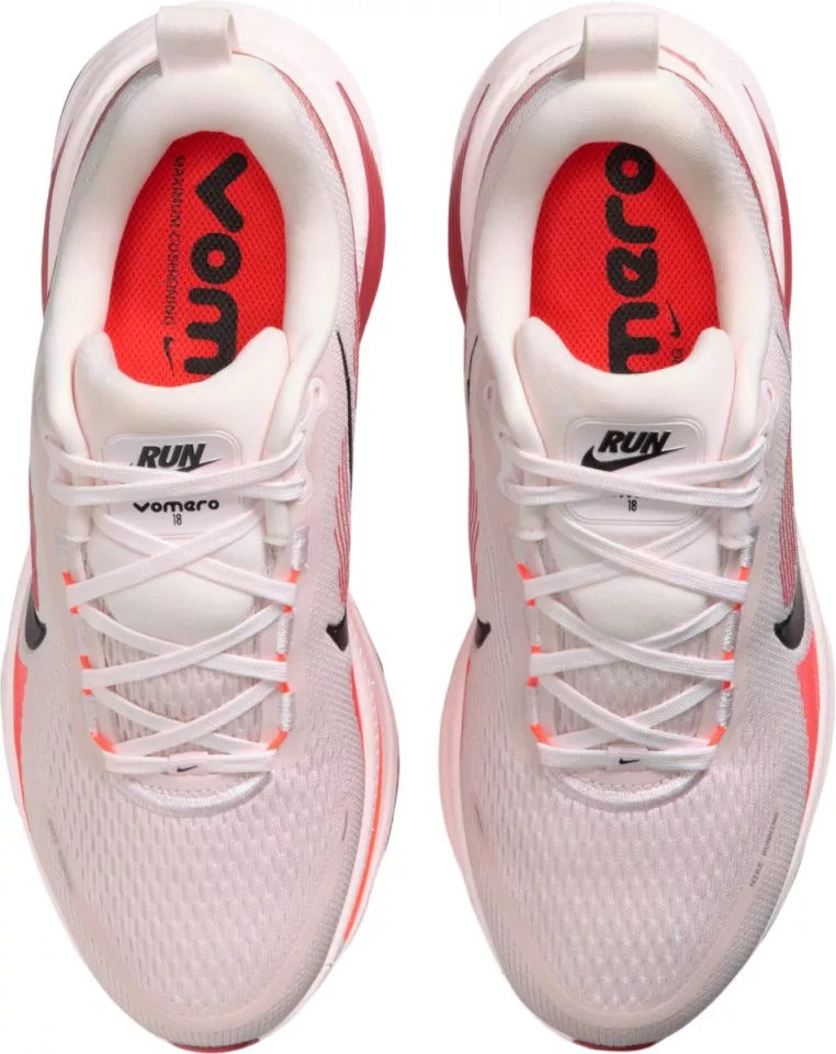 Tekaški copati Nike Vomero 18