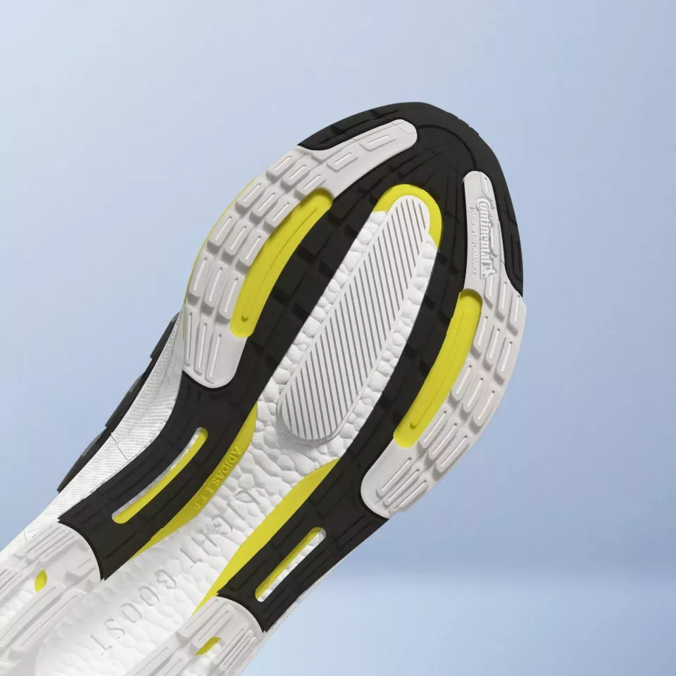 Running shoes adidas ULTRABOOST LIGHT W
