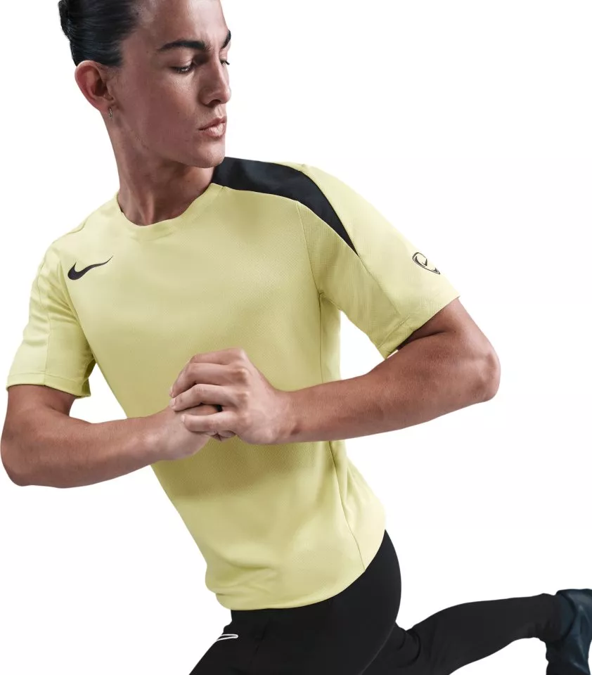 Тениска Nike Dri-FIT Strike Total 90 Training